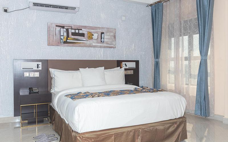 Hotel Le Figaro Douala Exteriör bild