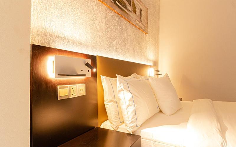 Hotel Le Figaro Douala Exteriör bild
