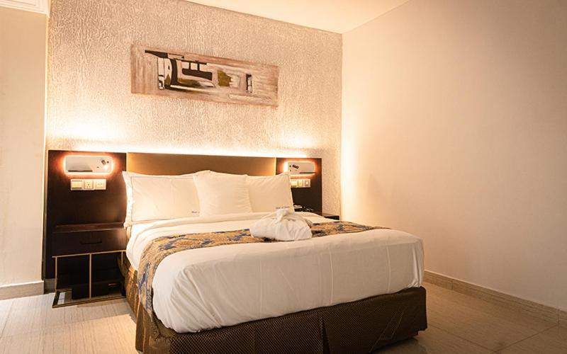 Hotel Le Figaro Douala Exteriör bild