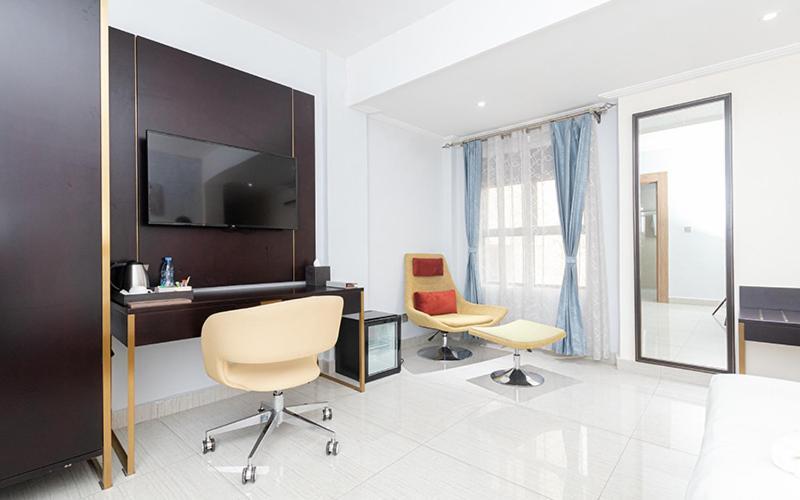 Hotel Le Figaro Douala Exteriör bild