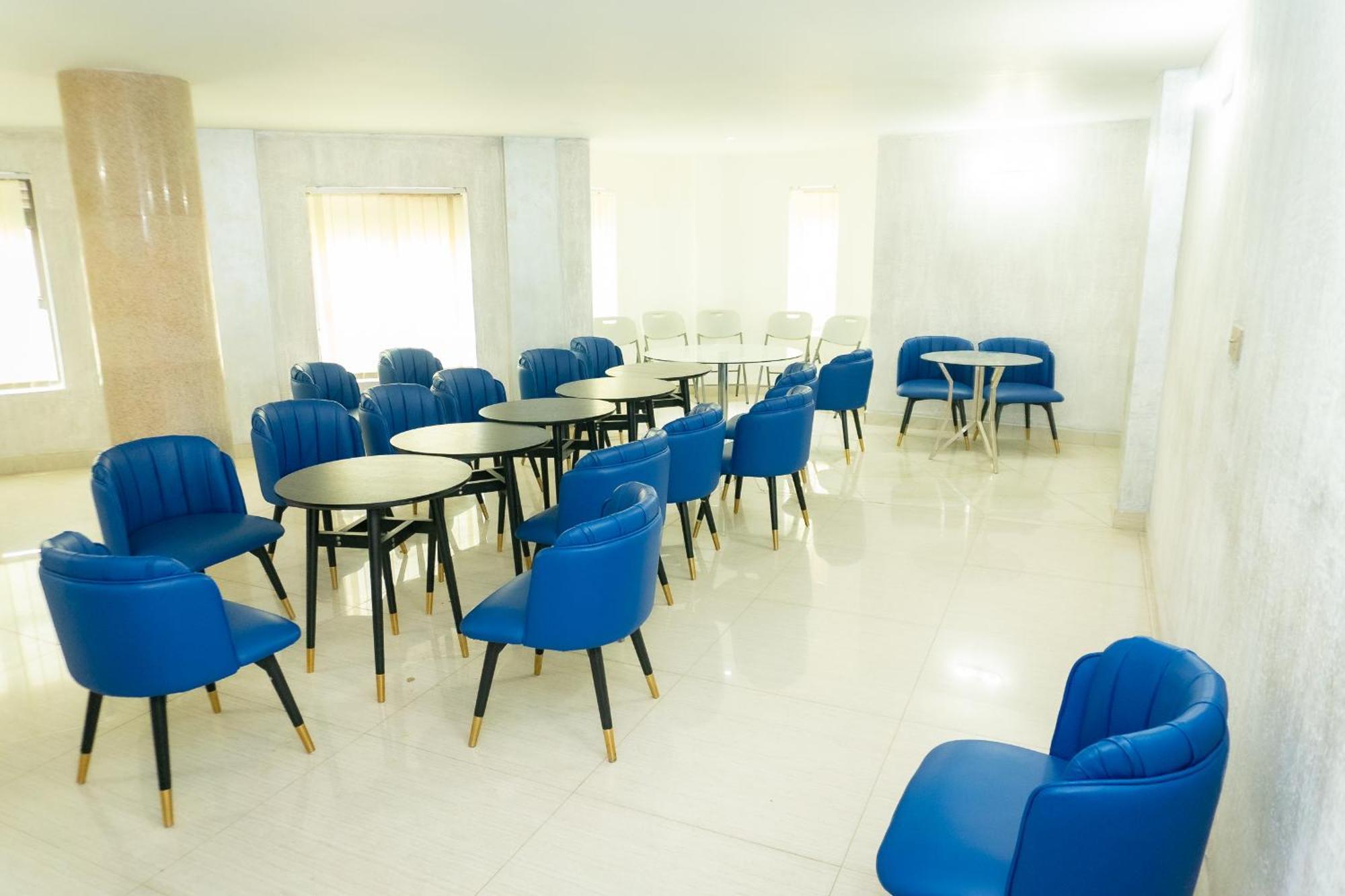 Hotel Le Figaro Douala Exteriör bild