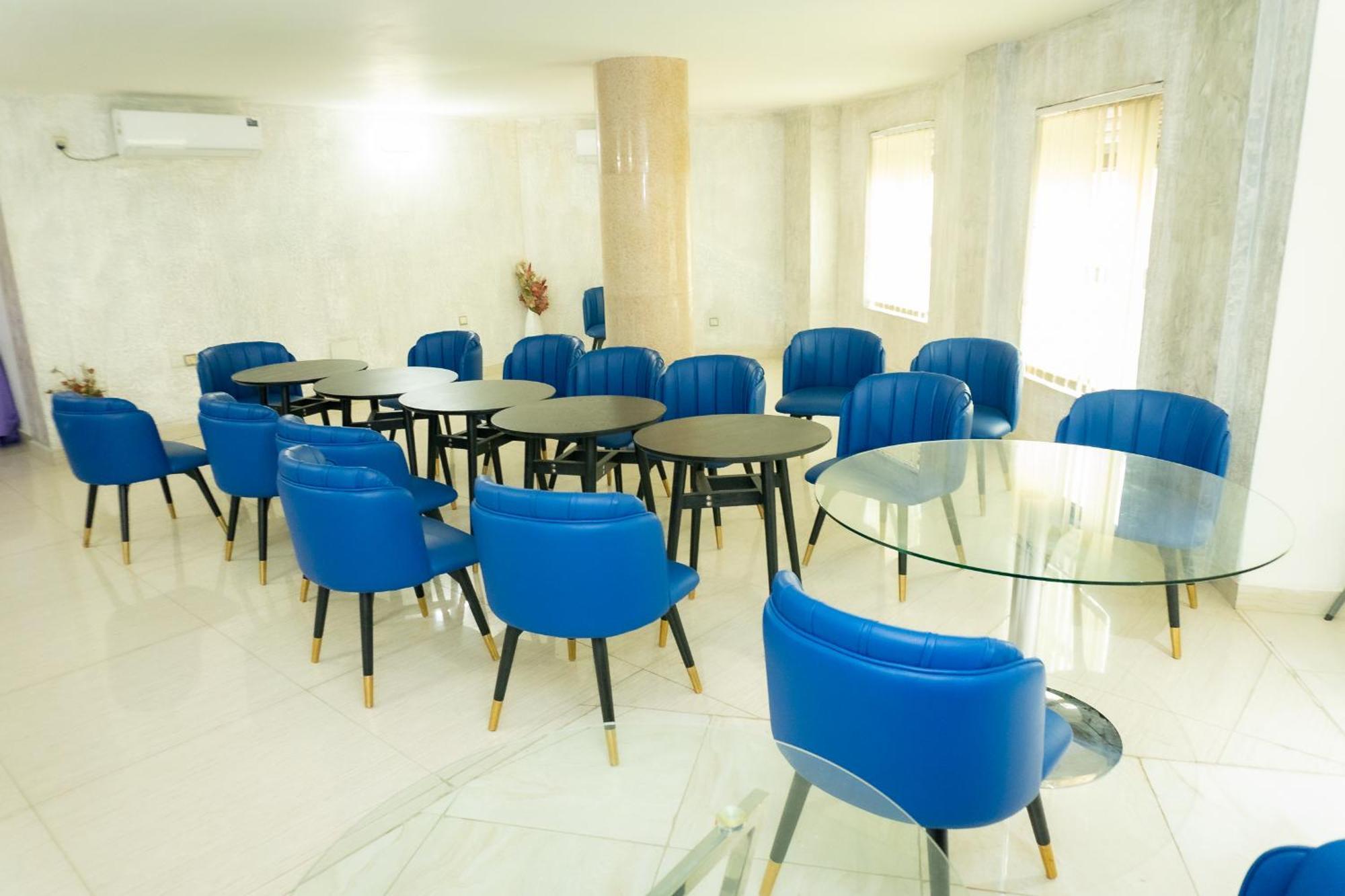 Hotel Le Figaro Douala Exteriör bild