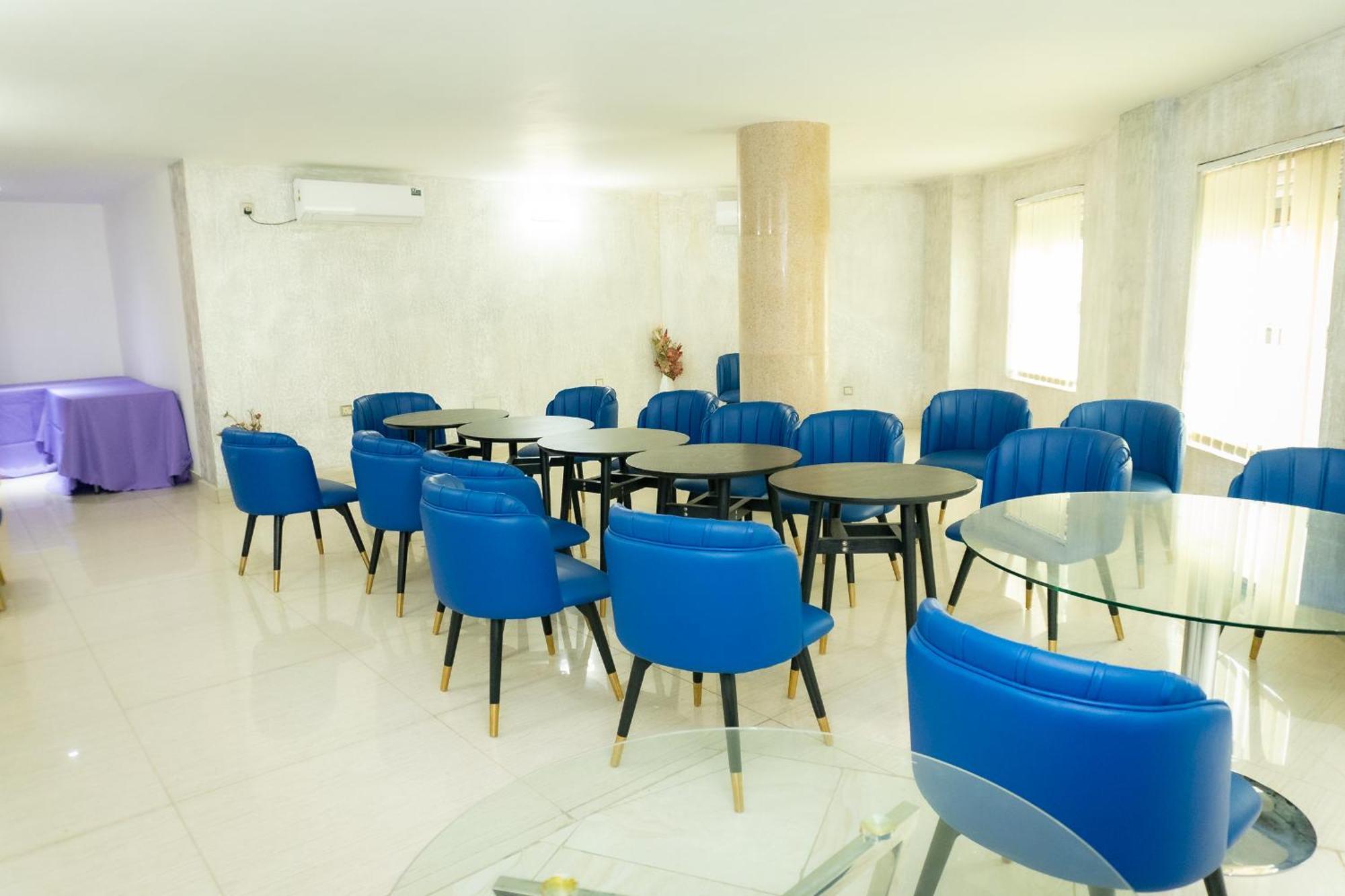 Hotel Le Figaro Douala Exteriör bild