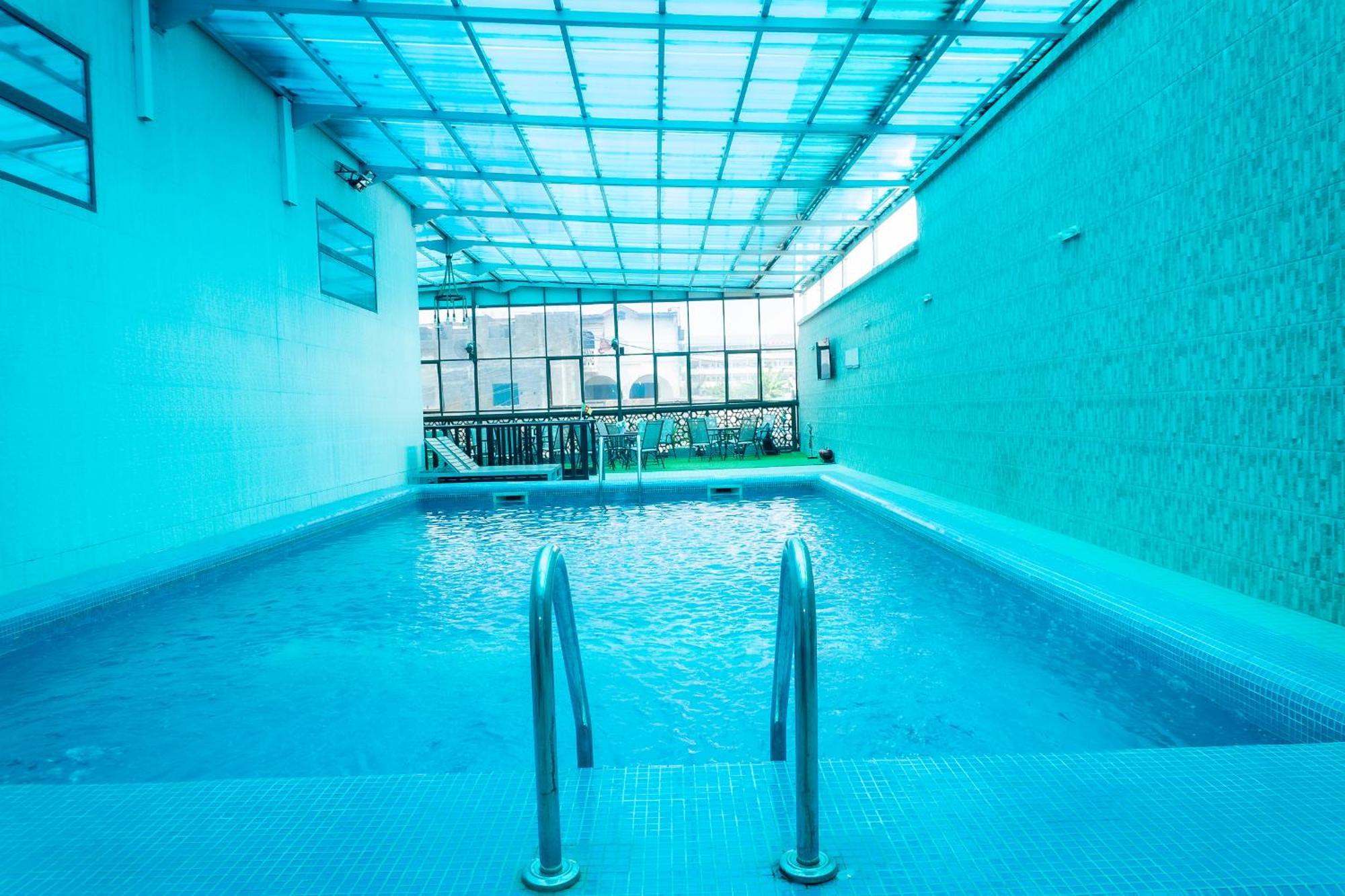 Hotel Le Figaro Douala Exteriör bild